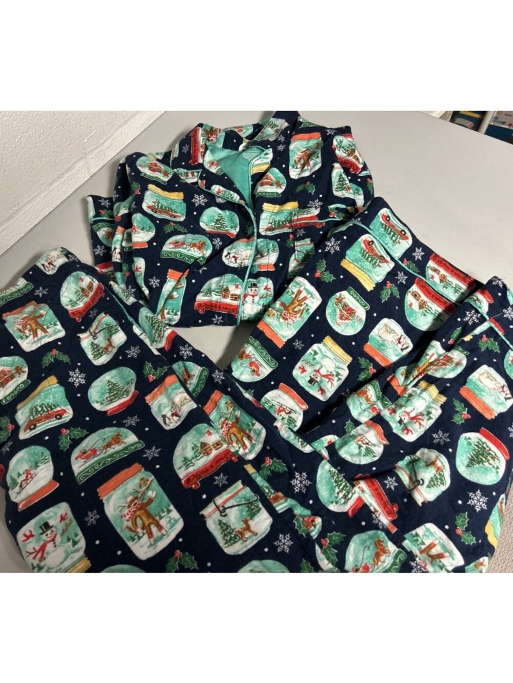 Nick & Nora Adult L Holiday Christmas Pajamas Flannel Snow Globes Sock Monkey